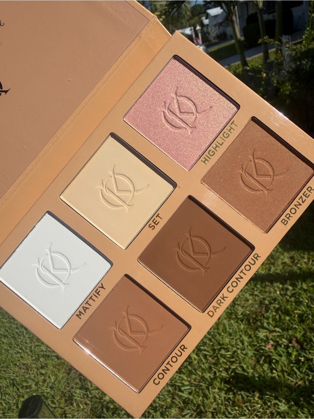 KENIA ONTIVEROS Beauty Face Sculpting Palette — Highlight, Set, Contour, Bronzer - Picture 4 of 9